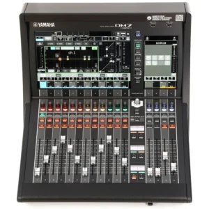 Yamaha DM7 Compact DM7C consola digital profesional con Dante, 72 canales, 16 faders motorizados y pantallas multitáctiles.